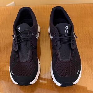 On Running Men's Black and White Athletic Shoes